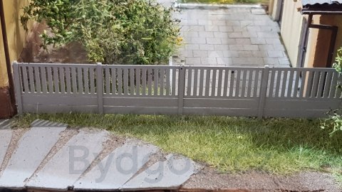 Płot betonowy niski skala H0 skala 1:87 7 segmentów do złożenia. Płot betonowy niski skala H0 skala 1:87 7 segmentów do złożenia.