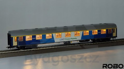 Wagon osobowy 112Az, PKP Przewozy Regionalne, Olsztyn H0 Robo 212821 z ośw. Wagon osobowy 112Az, PKP Przewozy Regionalne, Olsztyn H0 Robo 212821 z ośw.