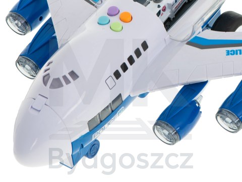 Transporter samolot + 6 aut policja bok/przód Transporter samolot + 6 aut policja bok/przód
