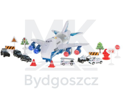Transporter samolot + 6 aut policja bok/przód Transporter samolot + 6 aut policja bok/przód