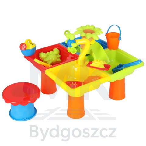 Stolik wodny cztery części piaskownica łopatki konewka stołek Stolik wodny cztery części piaskownica łopatki konewka stołek