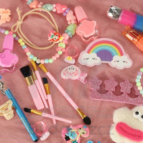 Kuferek zestaw kosmetyków do makijażu i paznokci makeup kosmetyki cienie lakiery szuflady syrenka Kuferek zestaw kosmetyków do makijażu i paznokci makeup kosmetyki cienie lakiery szuflady syrenka