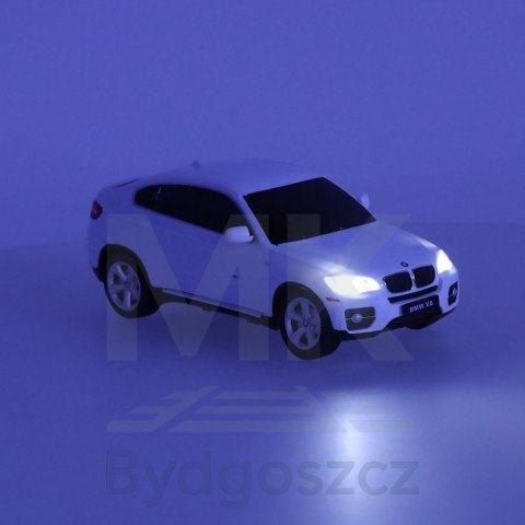 Samochód zdalnie sterowany Rastar 31700 BMW X6 1:24 biały Samochód zdalnie sterowany Rastar 31700 BMW X6 1:24 biały