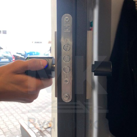 Zamek elektroniczny SMART wkładka inteligentna do drzwi odcisk palca bluetooth Zamek elektroniczny SMART wkładka inteligentna do drzwi odcisk palca bluetooth